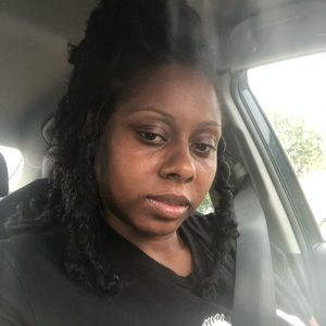 Meet your Posher, Jenise